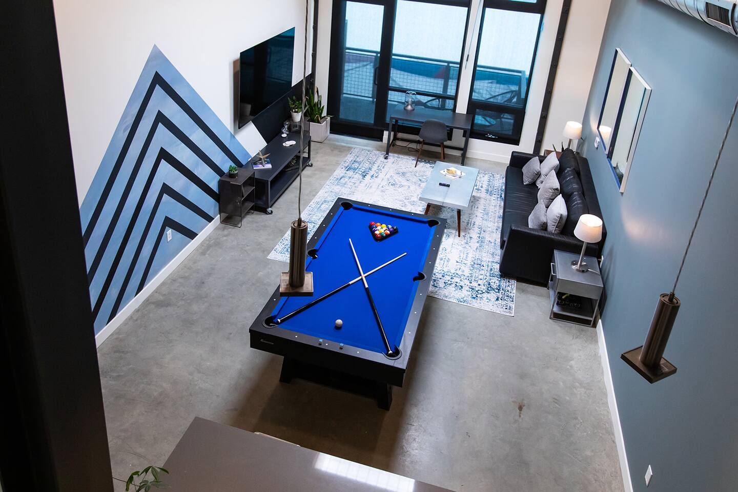 *5Mile to Disney *Gym *Pool Table *Pet Ok *Parking
