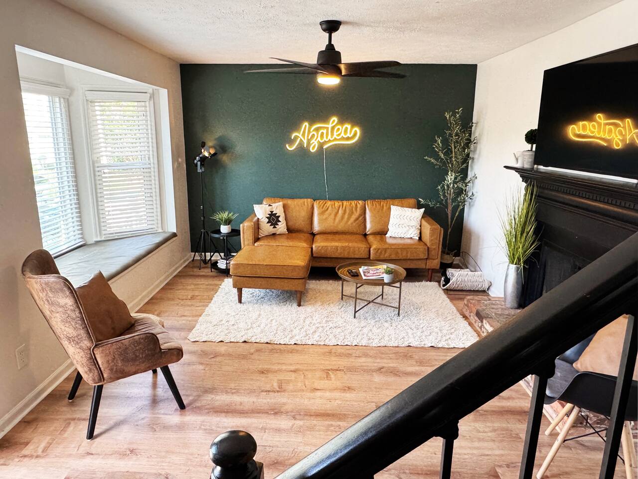 Azalea: 2 primary bedrooms w/ bathrooms