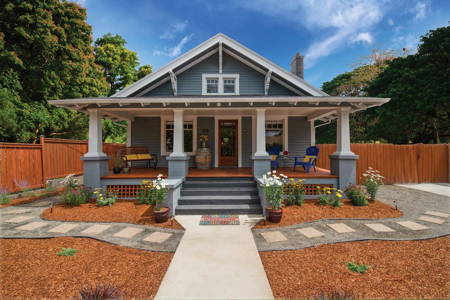 1910 Bungalow & Carriage House | 1-Blk Wine-Dine