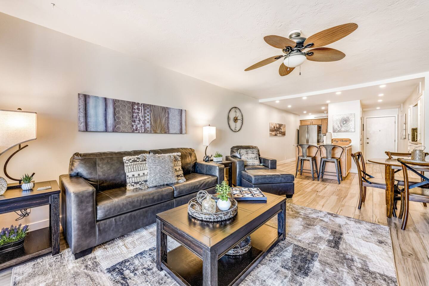 Heated Pool! Camelback Getaway!