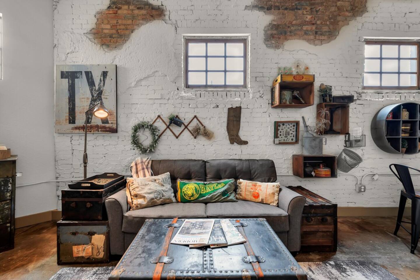 Downtown Luxury Loft- Steps to Silos/Baylor/McLane