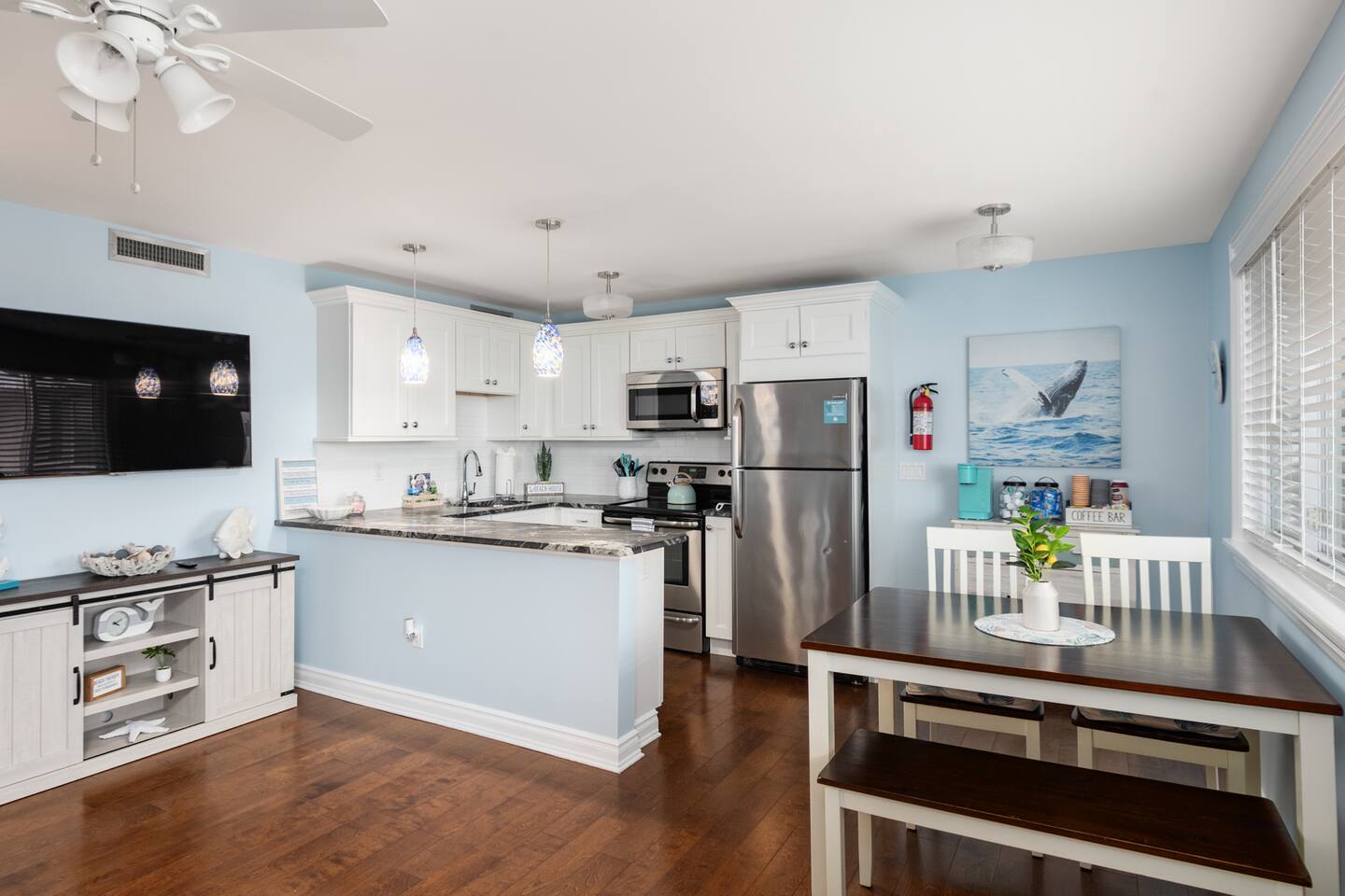 Immaculate Airy Retreat 300ft to Beach & Boardwalk