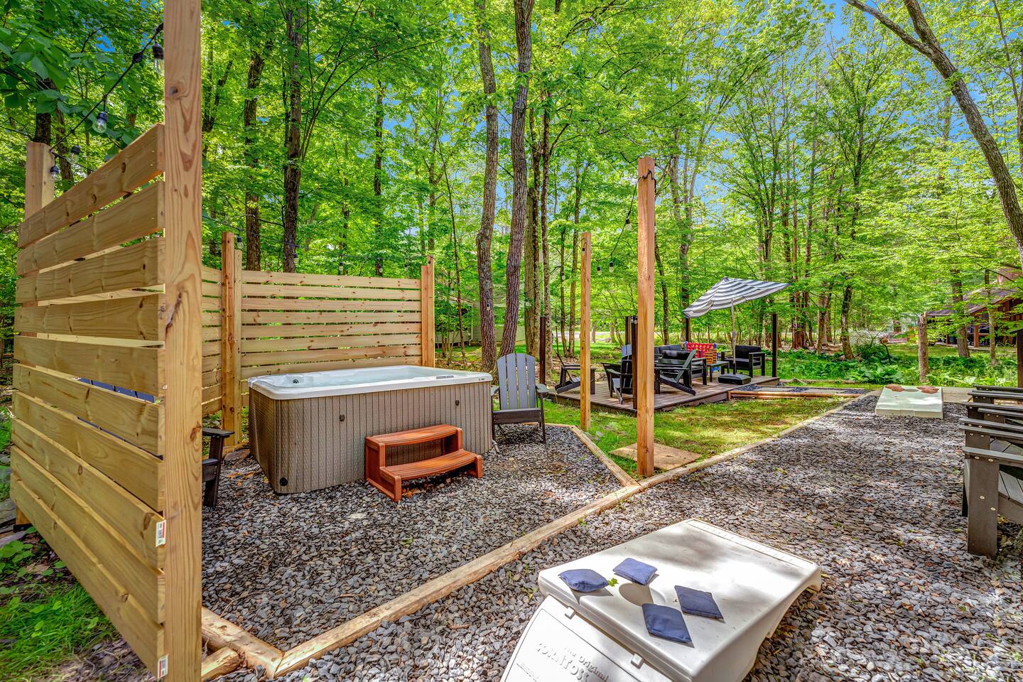 Poconos FUN! Hot Tub, Fire Pit, Game Room, Arcade