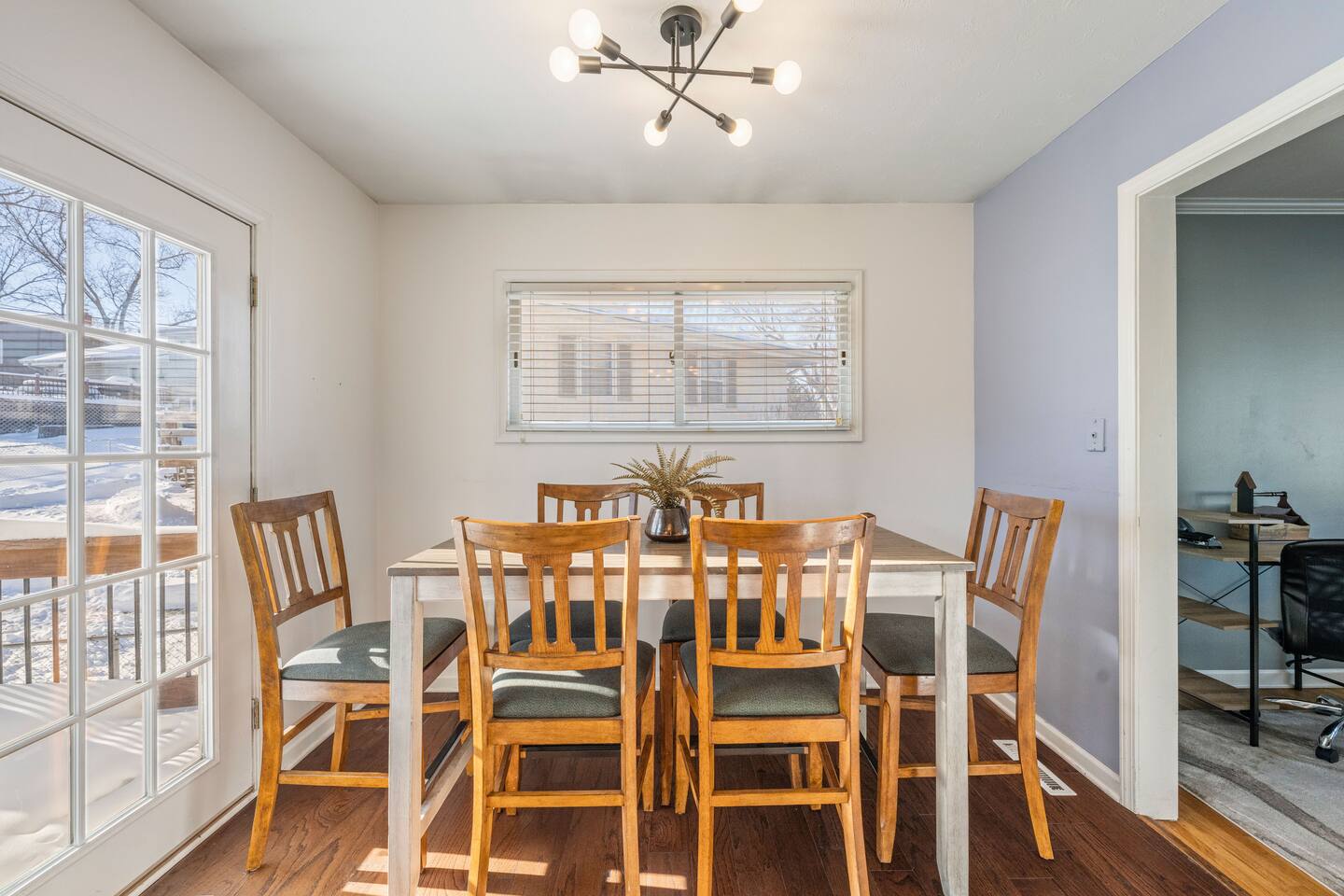 Elm. Peaceful pet friendly home. No pet fee!