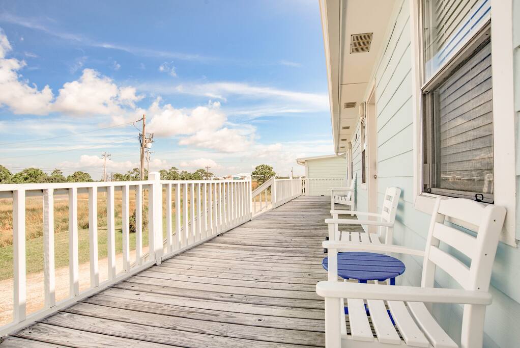 Perfect for Snow Birds! 900 Feet to Beach! Arcade!