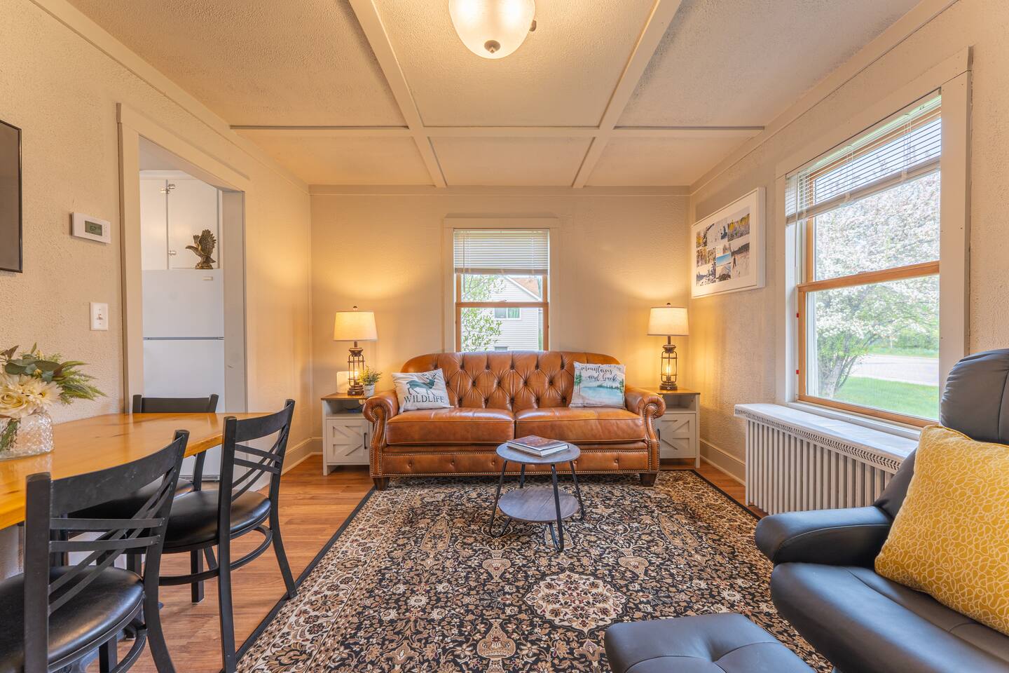 Camp Street Haven: 2 Bedroom recently remodeled