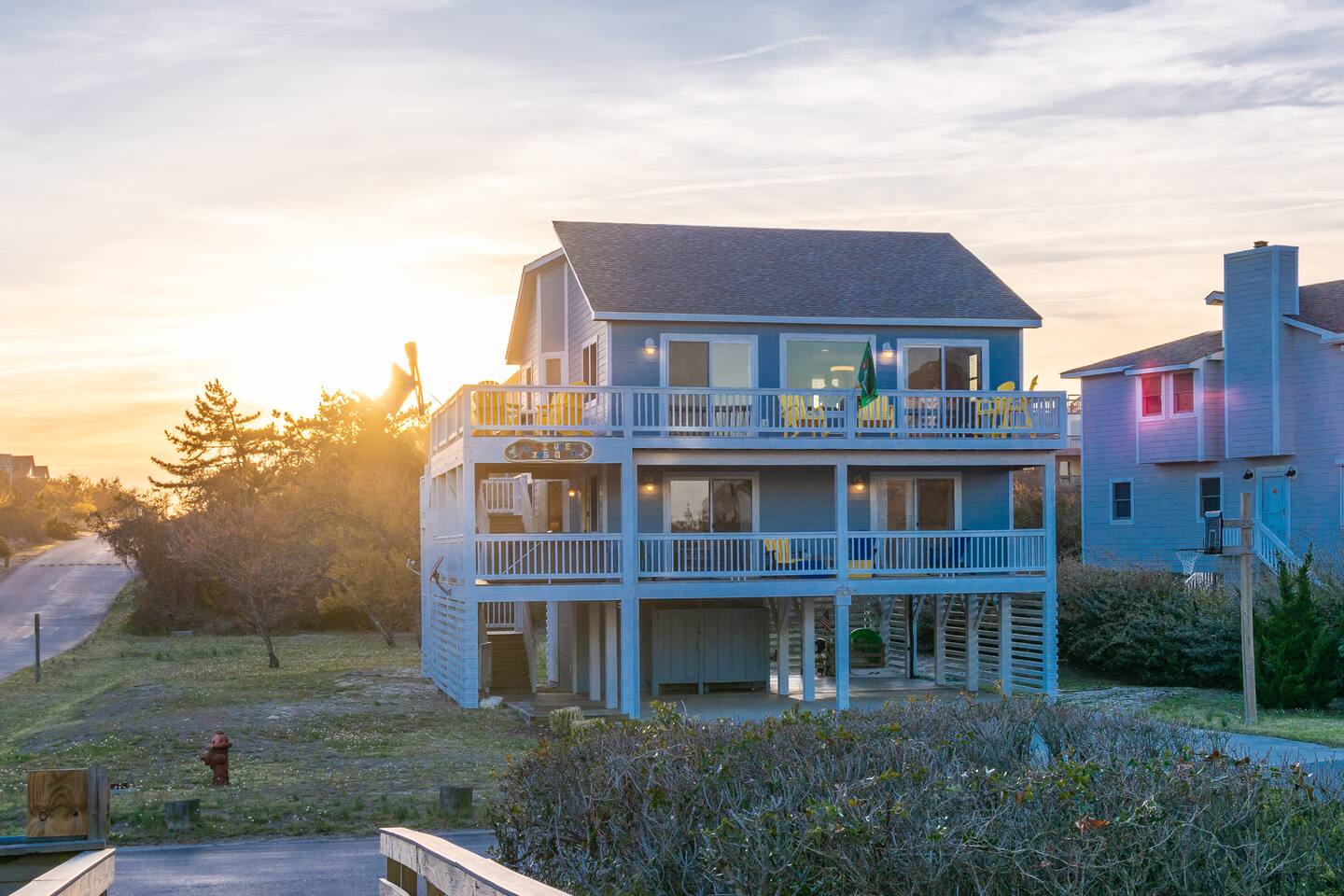 Close to Duck! 2026 Dates! Hot Tub, Beach, 5 BR
