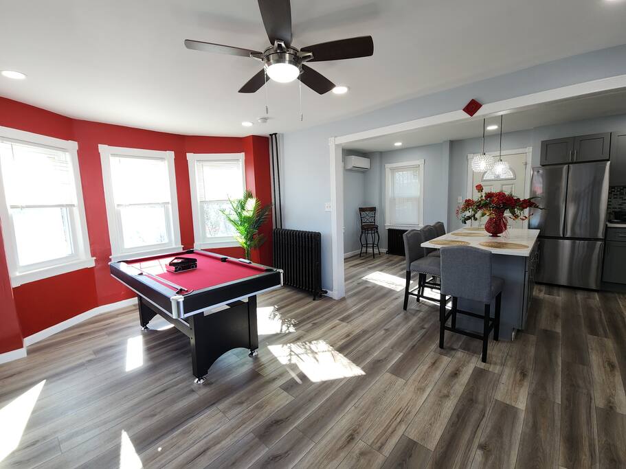 The Cape AC- Close to all w/ Pool Table!