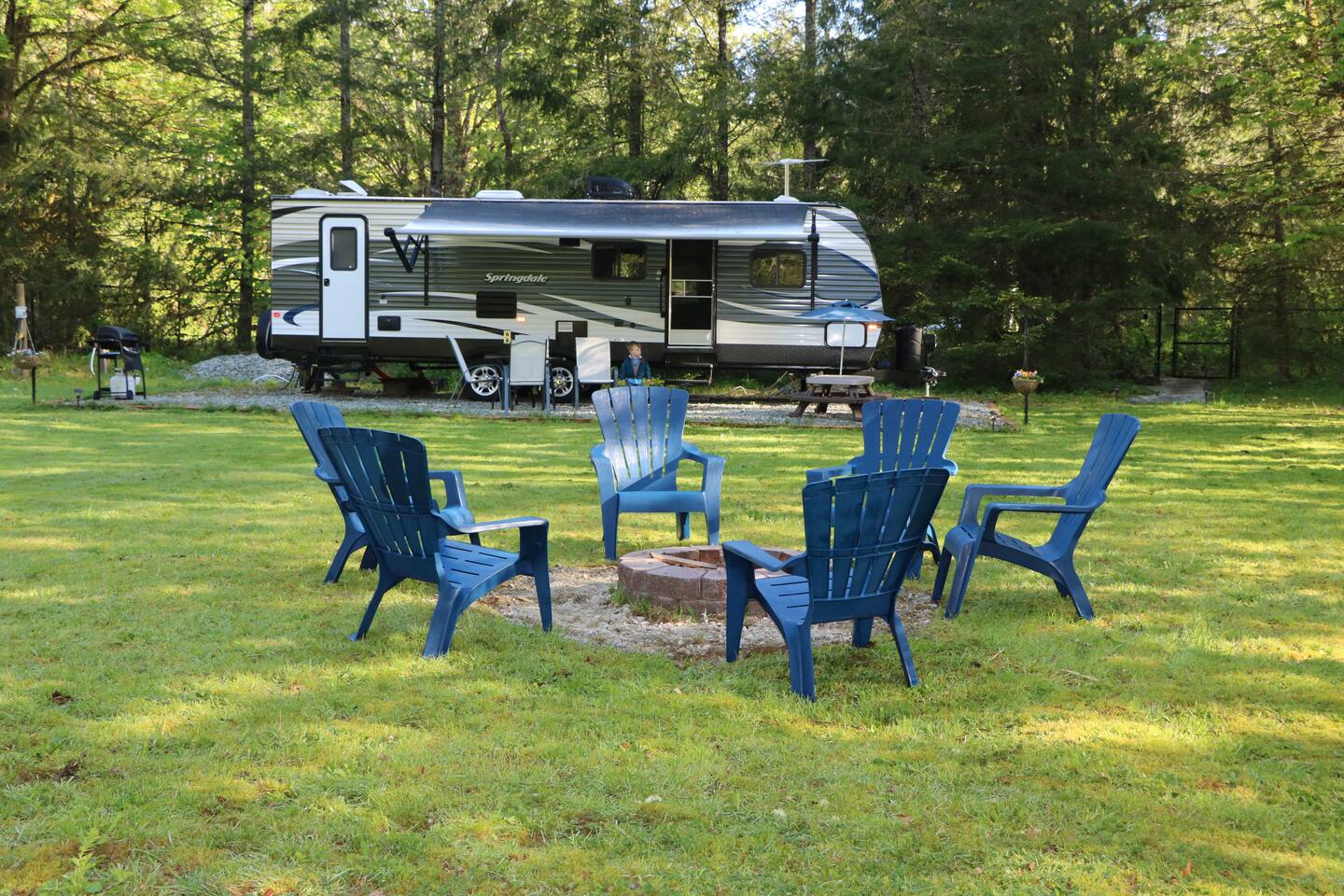 Luxury camping on the Cascade River 6 miles NCNP