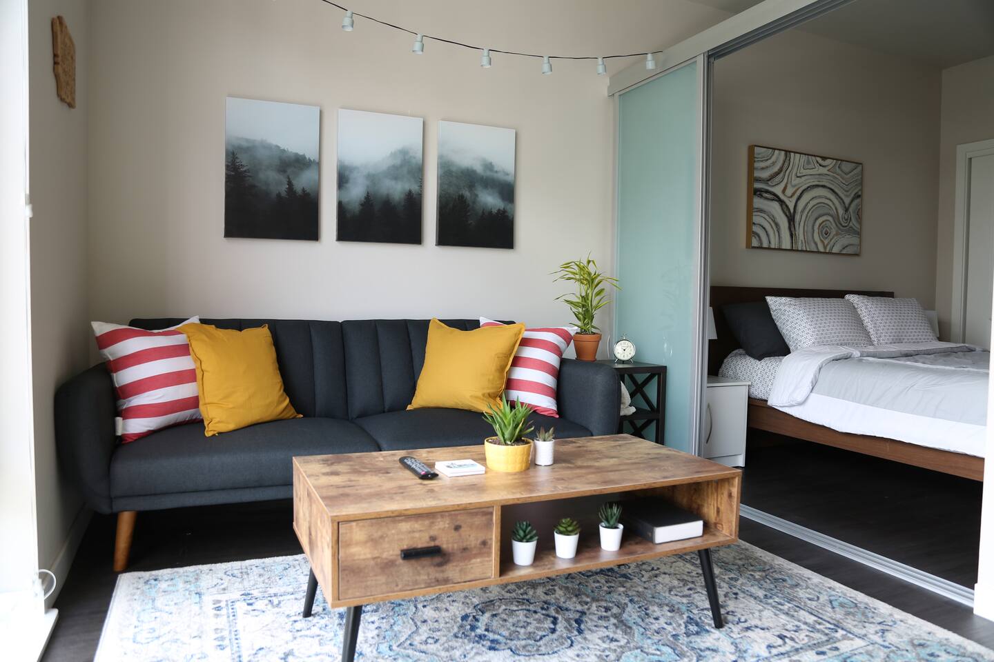 Queen Anne Abode - 1 Block from CPA! - Free Parking!