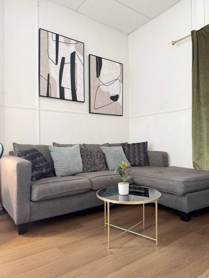 The Harrison H | QUEEN 1BD/1BA Apt near Downtown