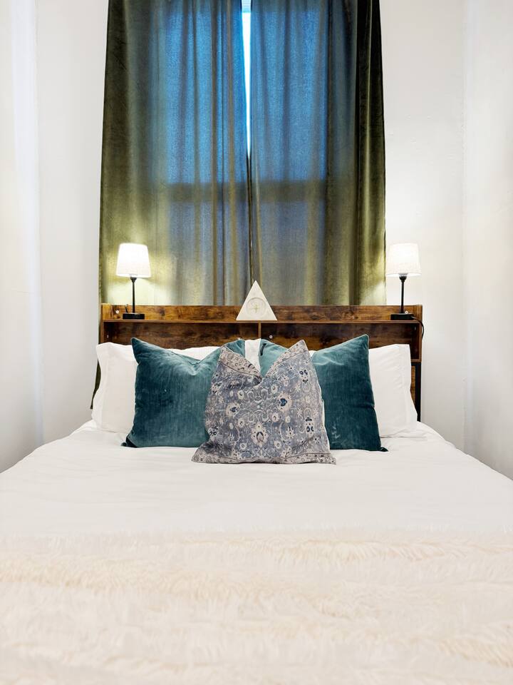 The Harrison H | QUEEN 1BD/1BA Apt near Downtown photo 3