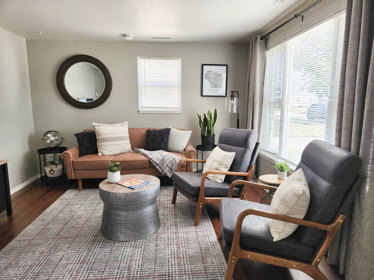 Jefferson Street Retreat - Dog Friendly Home in Little Chute!