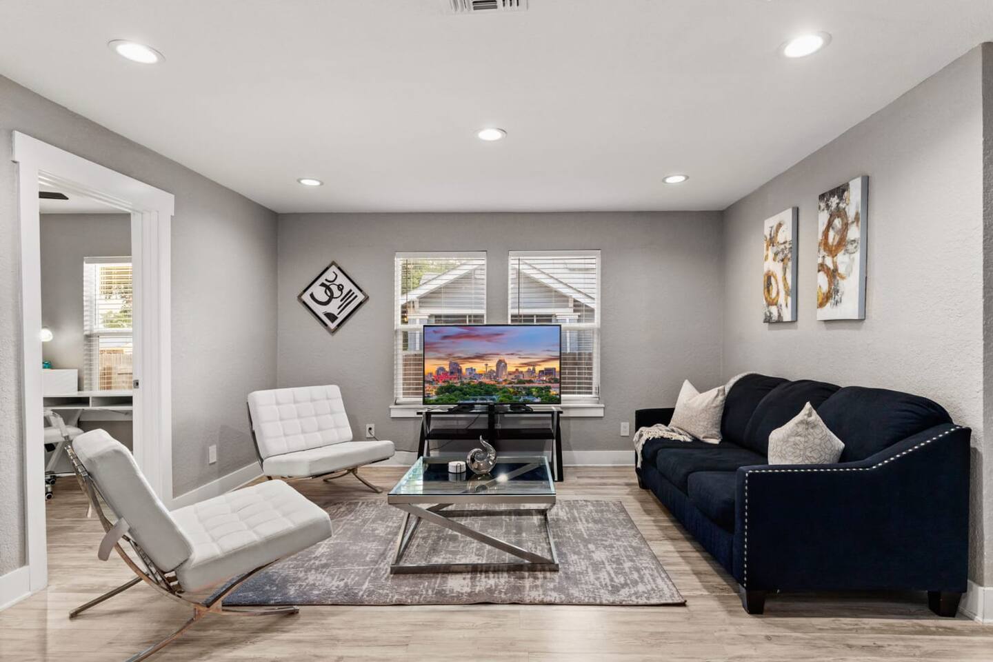 Winter Special! Prime Location+Sleeps 8+3BR+Grill