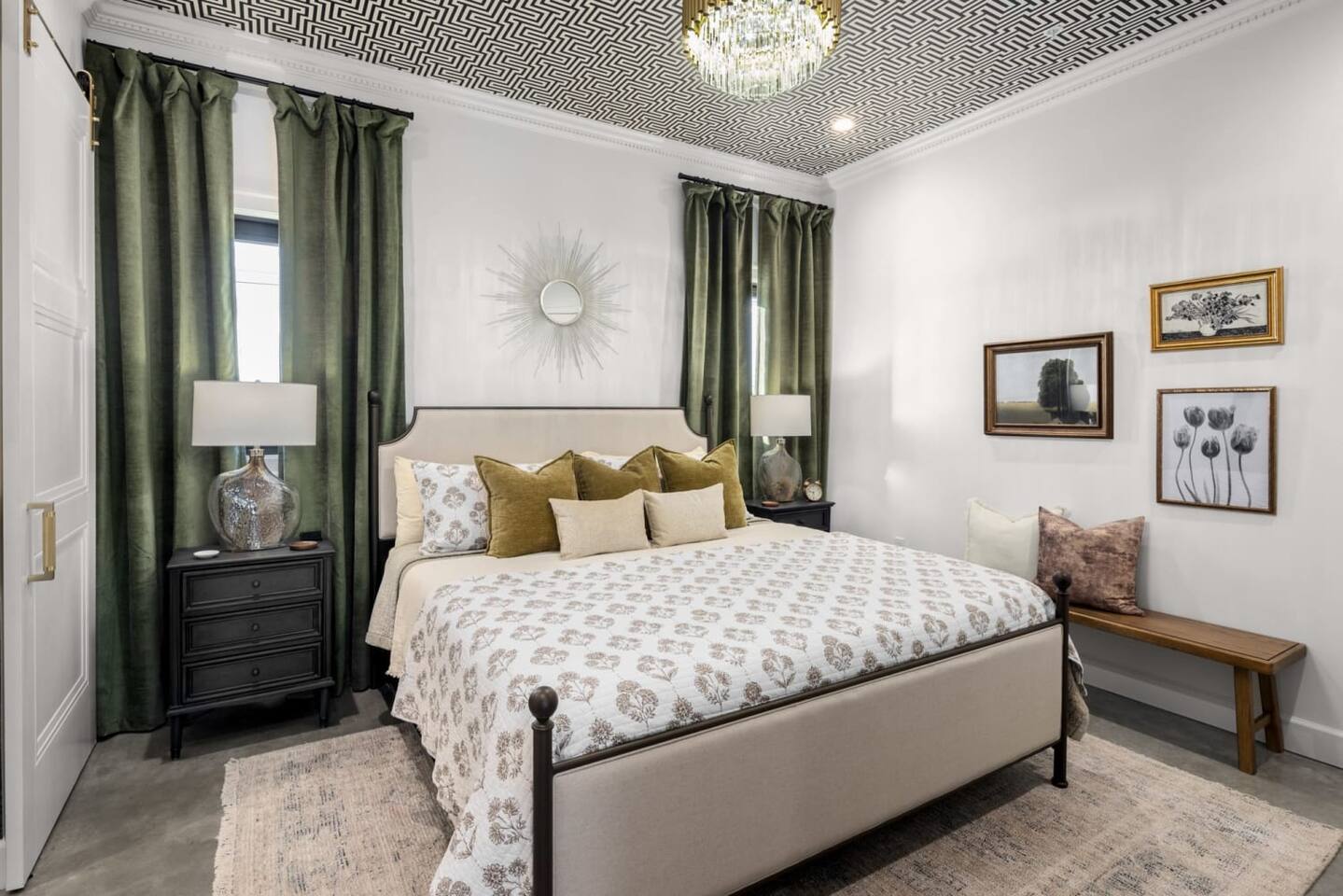 New! Ultimate Luxury+The Novel+Downtown Rogers+2BR