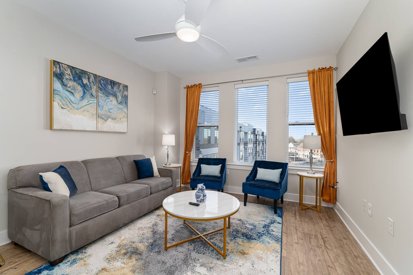 Downtown WS Walkable Suite• King Bed• Free Parking