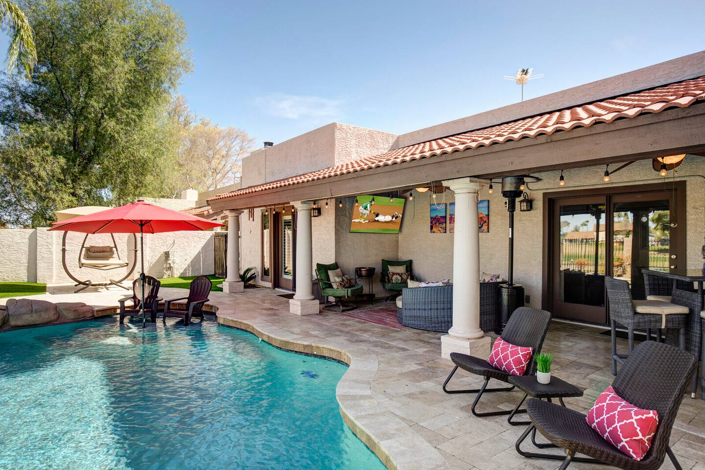 Quiet Desert Oasis on Golf Course / Heated* Pool