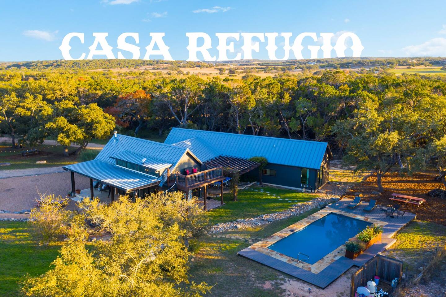 Pool, Hot Tub, Sleeps 14, Stunning 5-Acre Retreat!