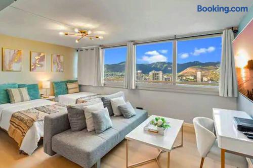 Waikiki Beach 1Bedroom Luxury Condo!