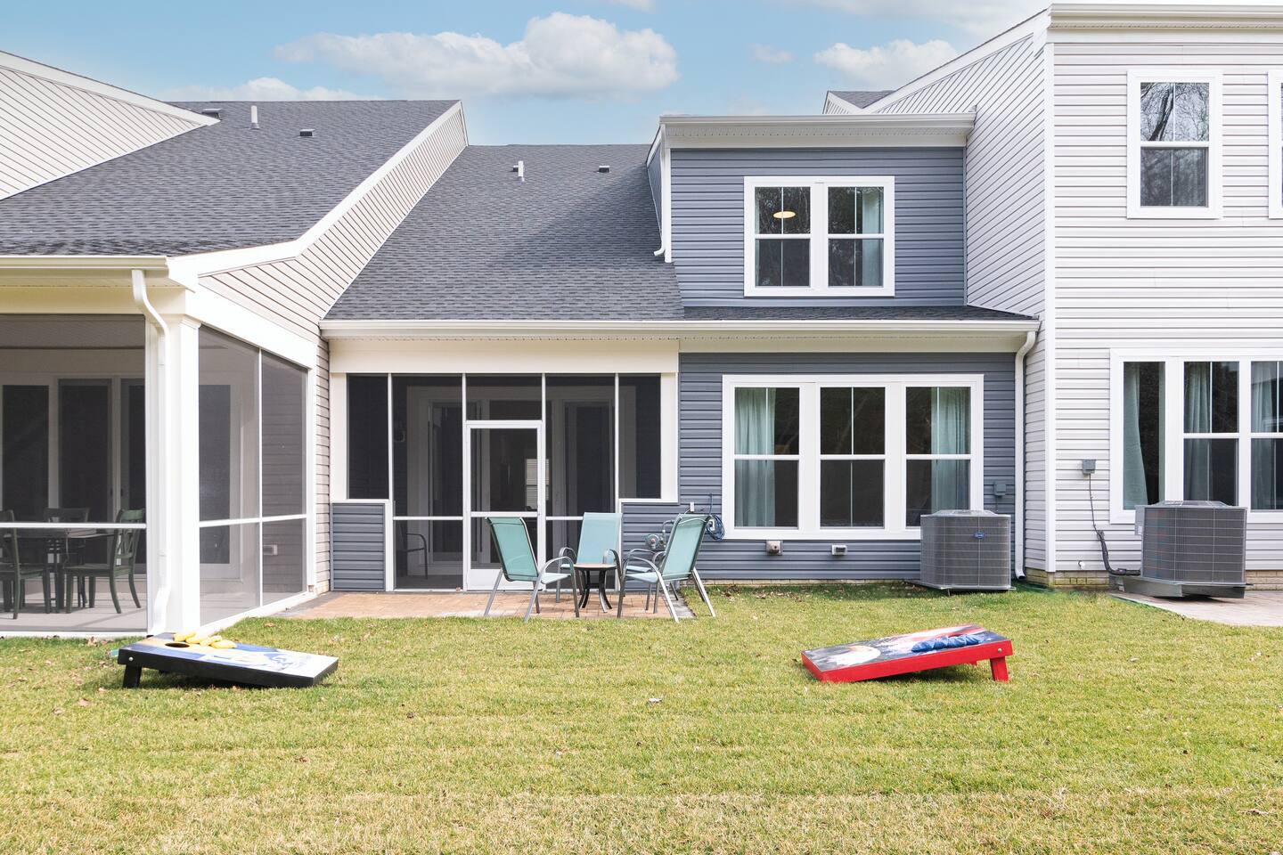 Sleeps 10 - Beach Vacation+Pool, 6 Beds/4BR/3.5BA photo 9