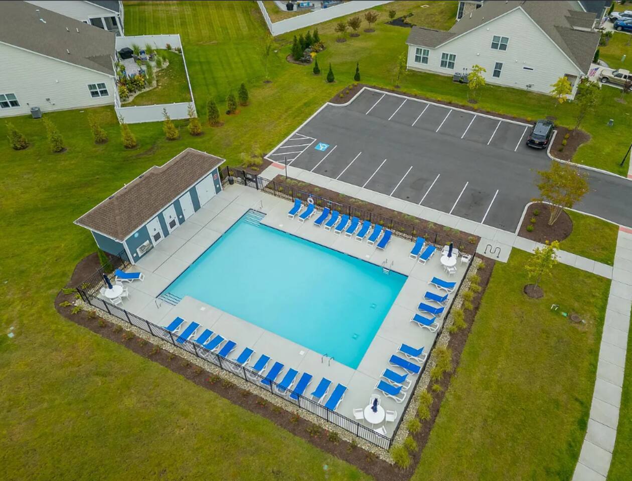 Sleeps 10 - Beach Vacation+Pool, 6 Beds/4BR/3.5BA photo 55