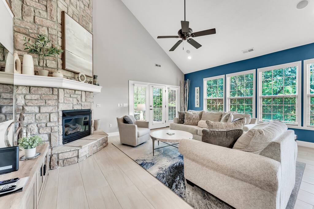 Ozark Dream on the Green