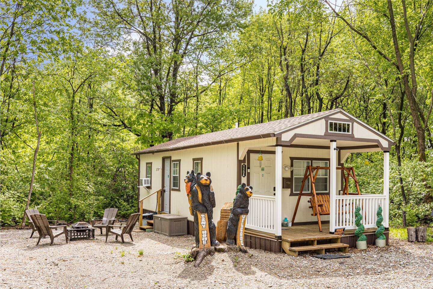 Cozy Tiny Home in Woods w/ Firepit & Porch Swing