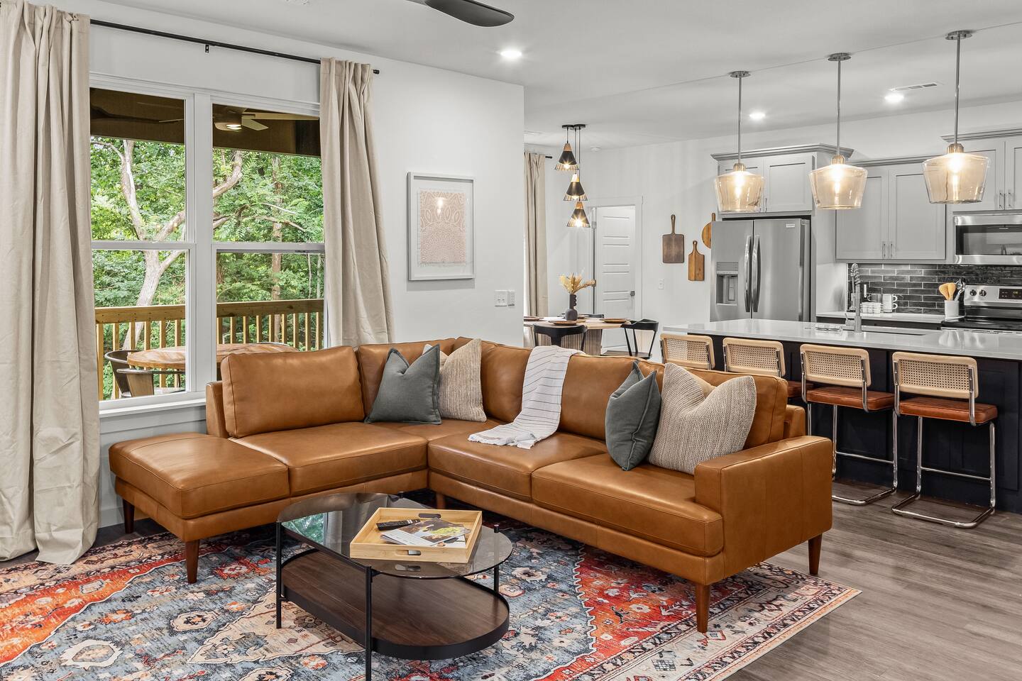 Bella Vista Escape | Serenity + Trails + King Bed