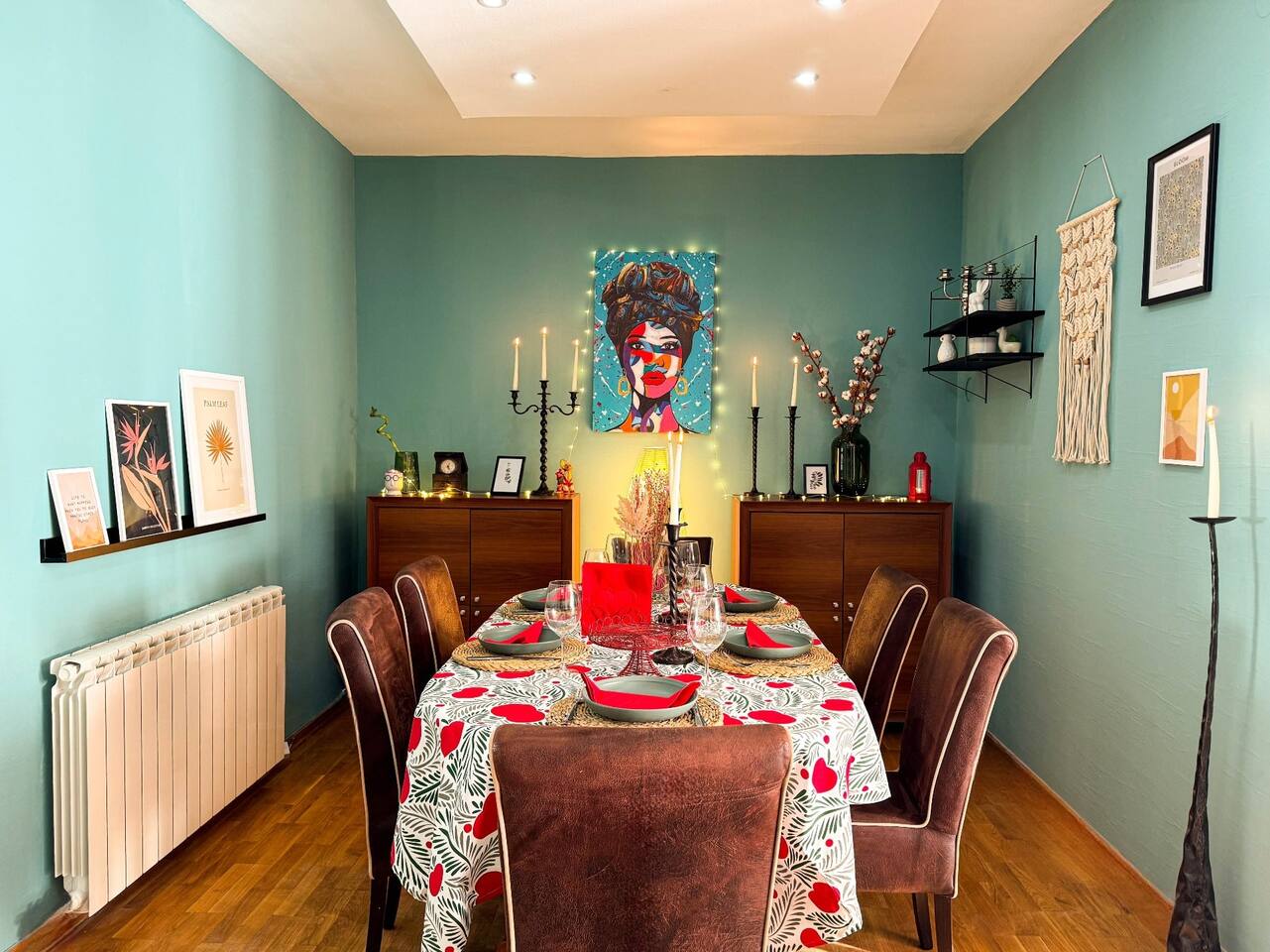 Roof Shelter w/Balcony | City View | Foosball