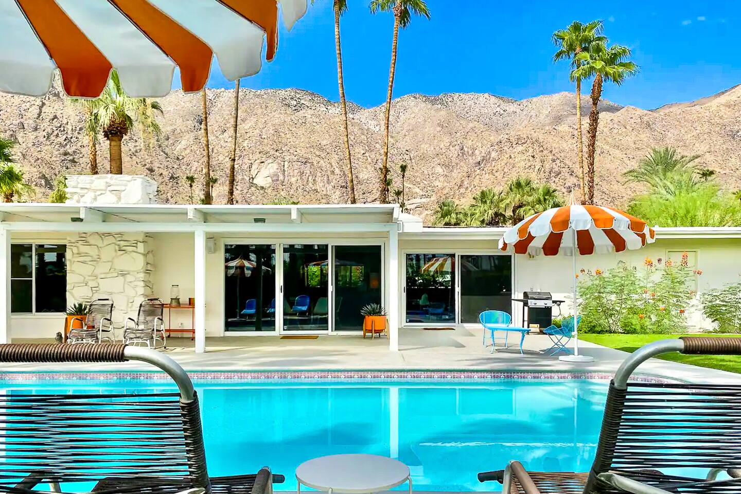 Spectacular Mountain Views in Vista Las Palmas!