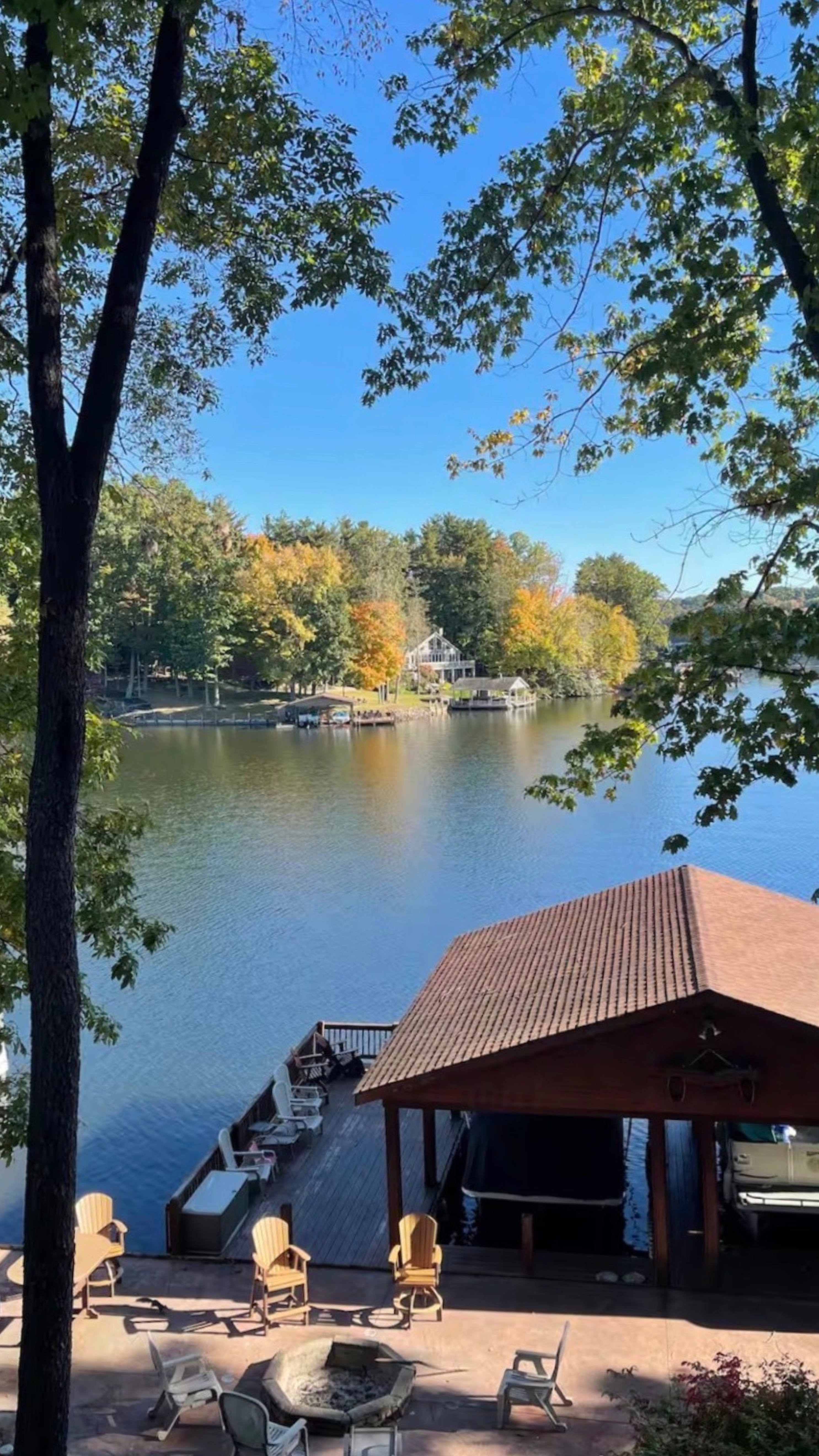 Little Slice: Lakefront Getaway w/ Swimming Dock + Ping Pong