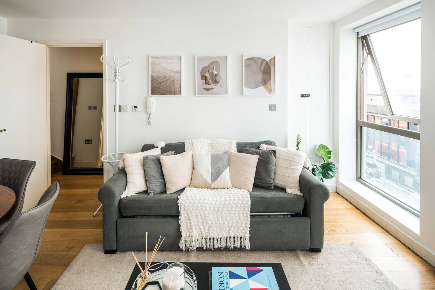 Mews House - Paddington Station