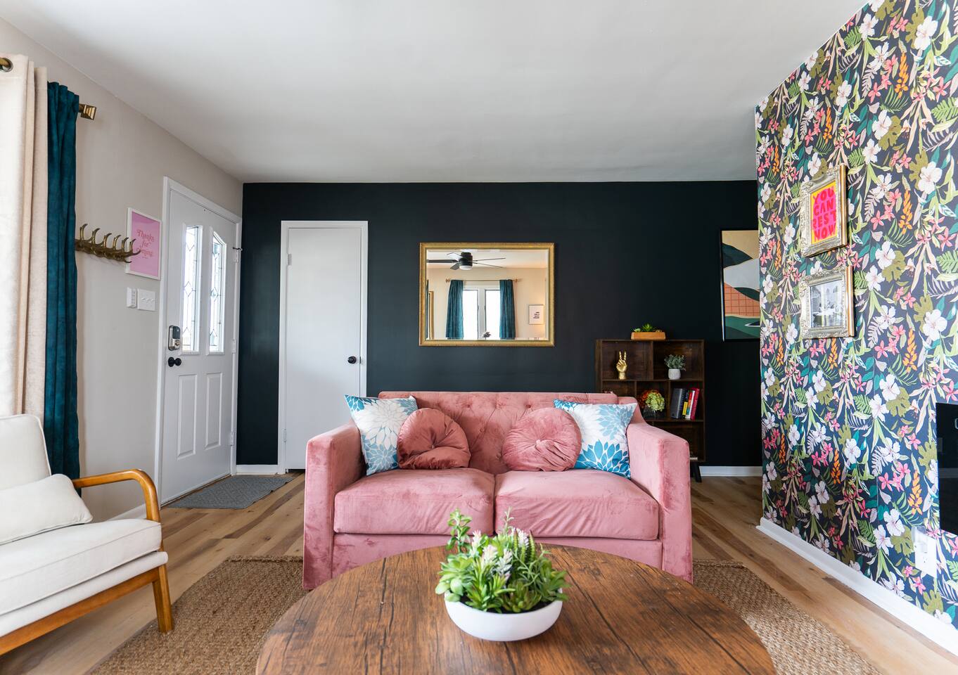 King Beds | Coffee Bar + Rave Reviews - Holiday Home