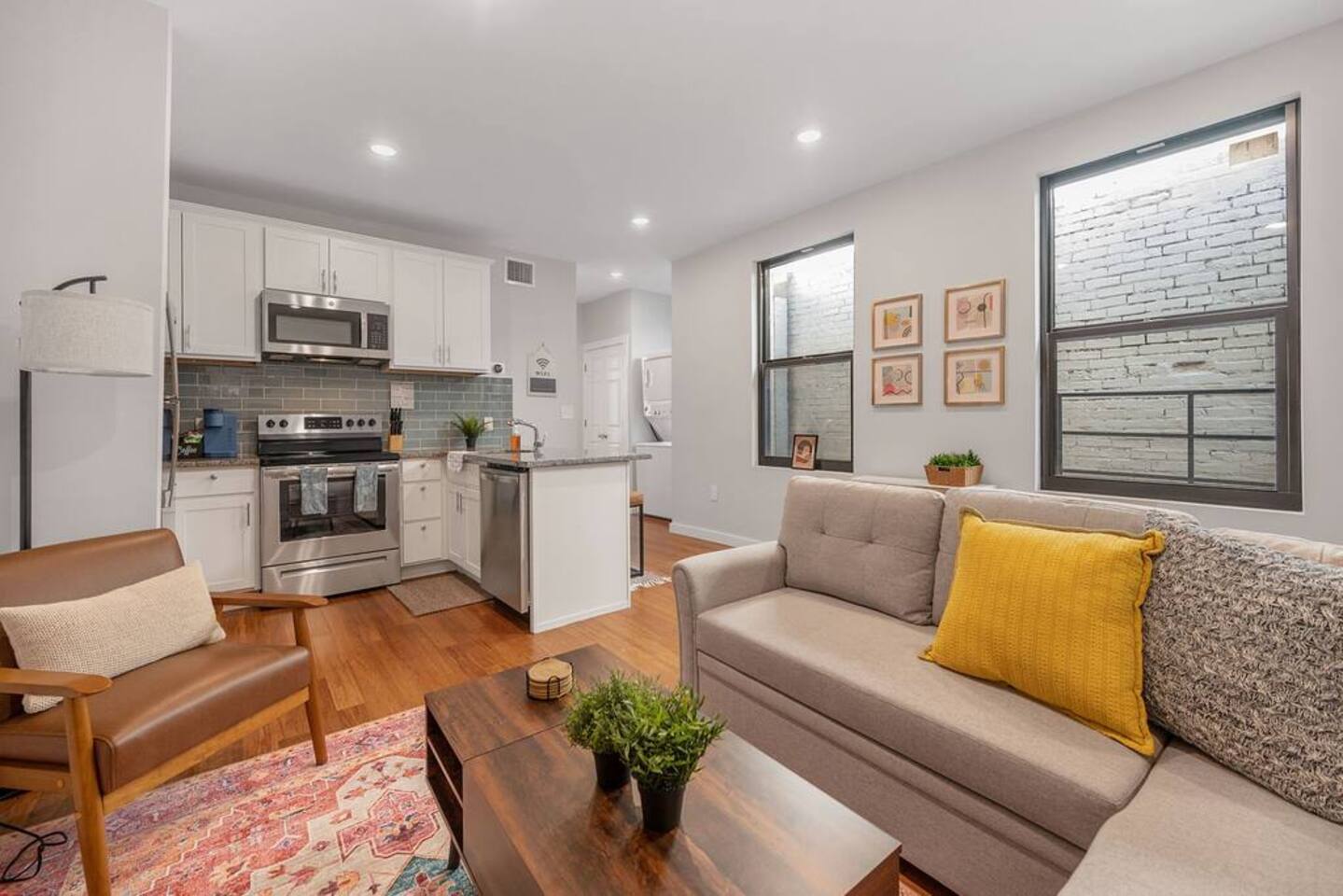 OTR off Vine+Queen Bed+Smart TV+Sleep 3ppl+3rd Fl