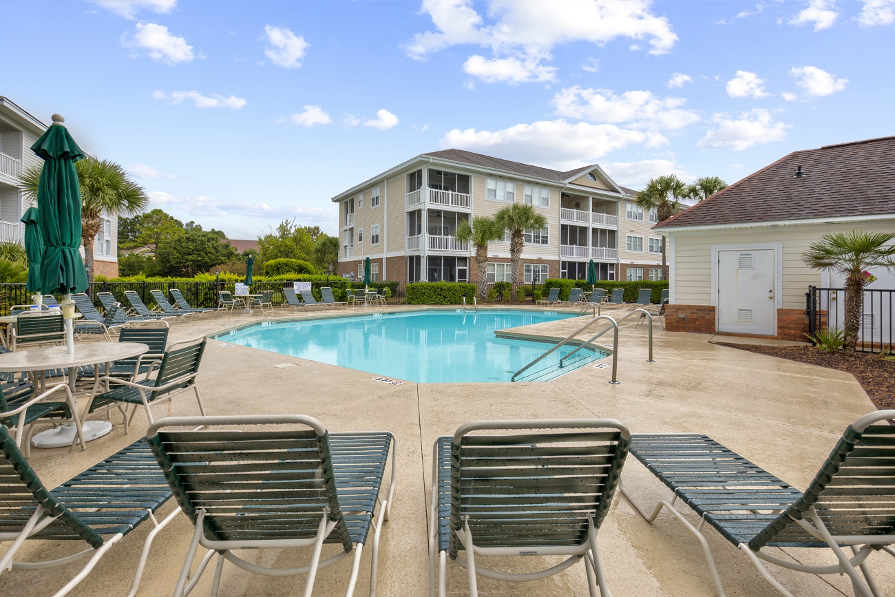 Wedgewood @ Barefoot end unit