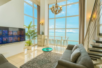 【180° SeaView】SunRise •60"TV •Loft@Town •WiFi 2BR in Penang, MY