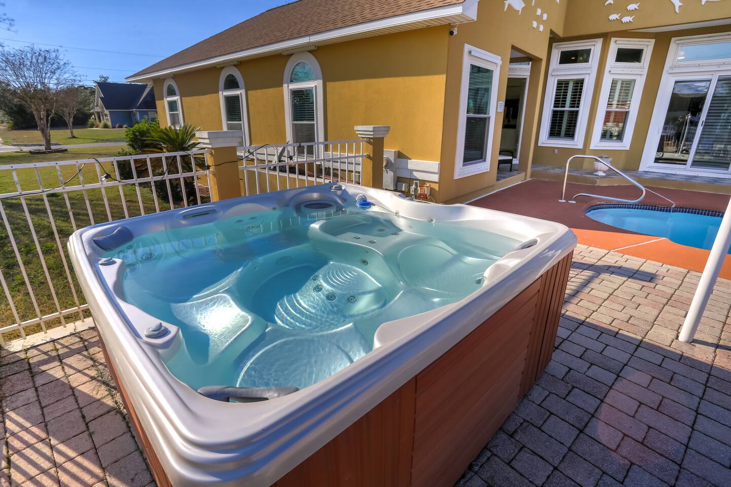 *BRAND NEW Hot Tub* Game Room & Pool | Navarre - Holiday Home