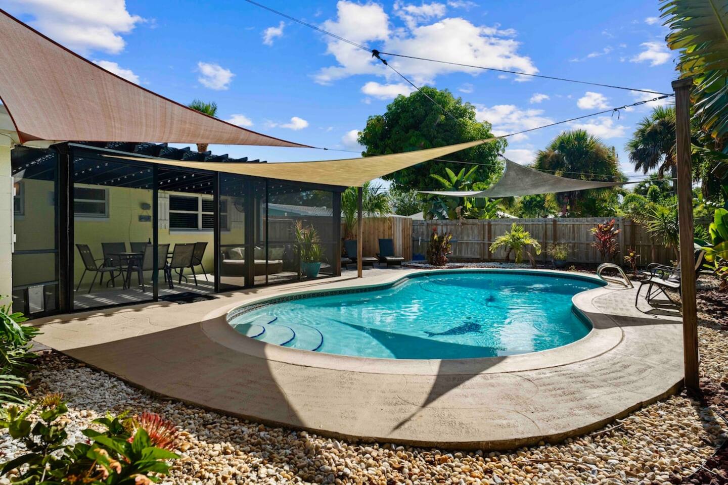 Heated Pool -Beach Acce