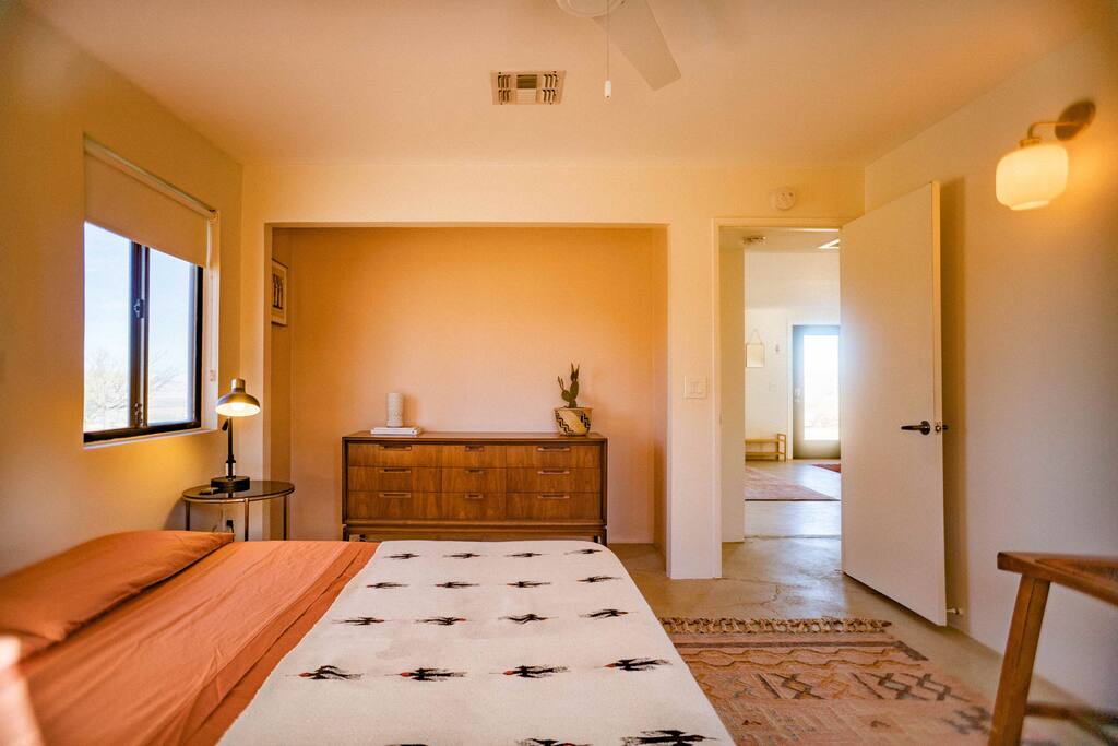 Sky Ranch Retreat ~stargaze deck on 5 acres~