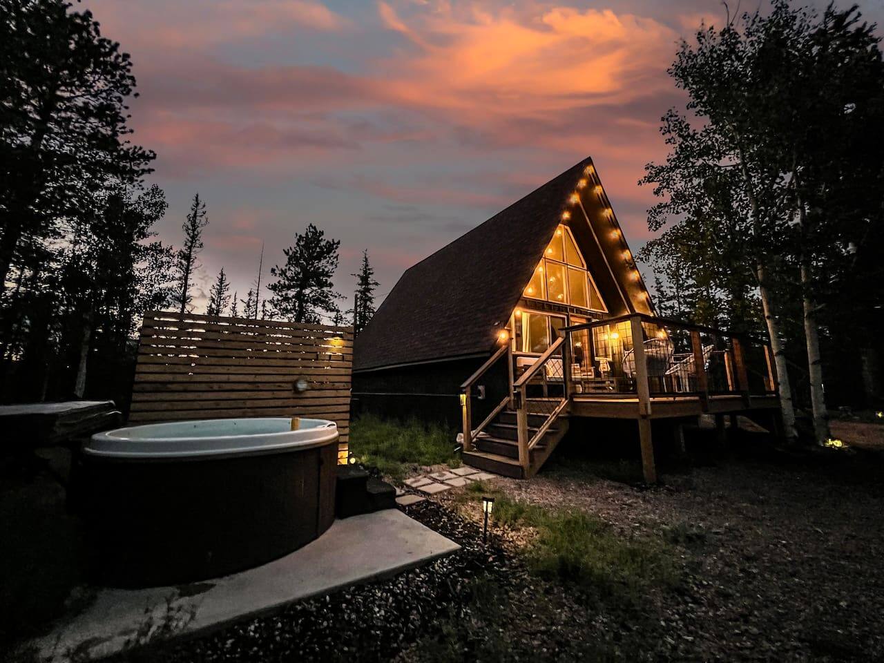 Rainbow Trail A-Frame Hot Tub |Firepit| StarGazing