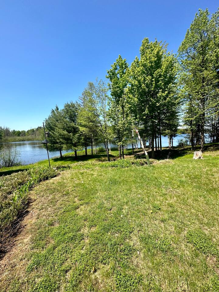 Mercer Hideaway! On water! Near town! Discounts!