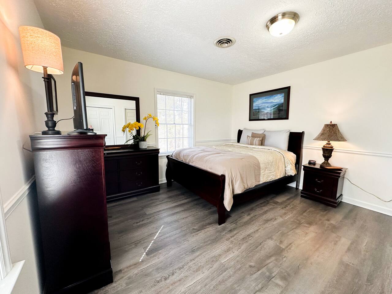 "New River Loft" - Central in Galax w/ Wi-Fi