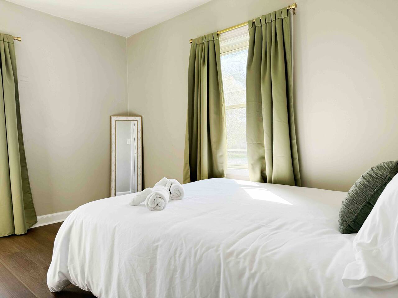 Spring Street Suites