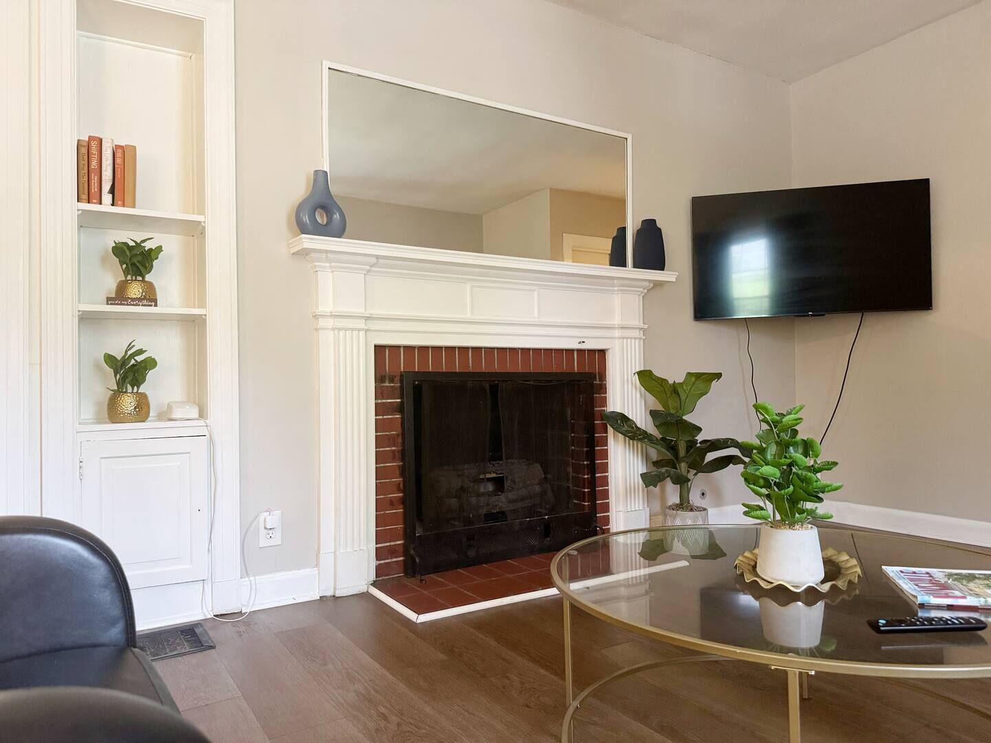 Spring Street Suites