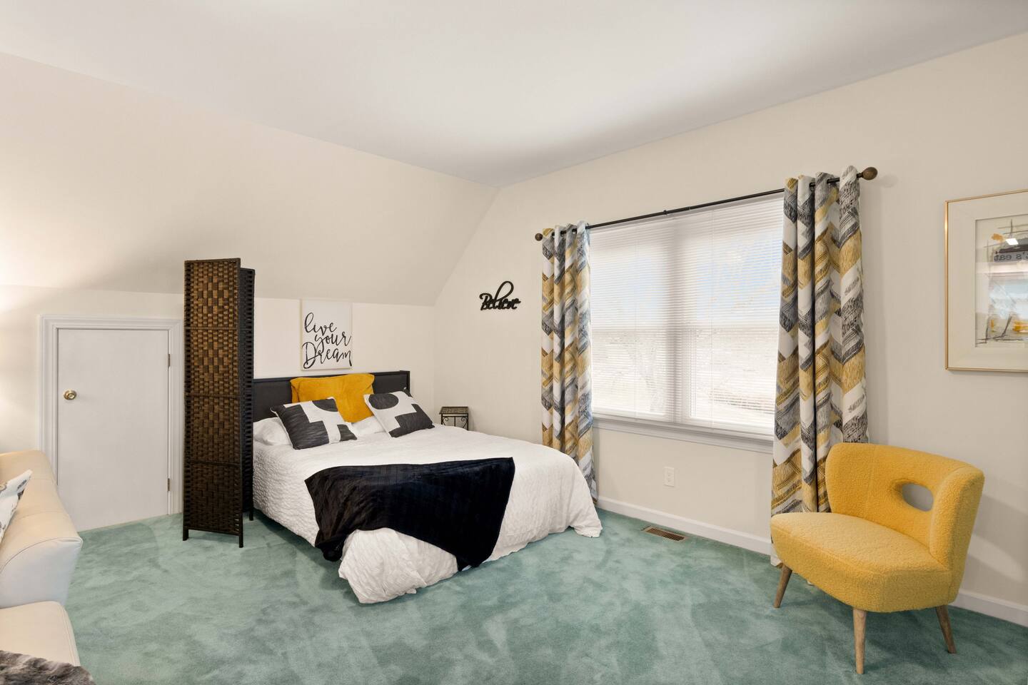 Private Modern Studio, Monthly Discounts!