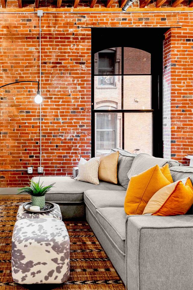 Brick & Bed Riverfront Lofts, G 206