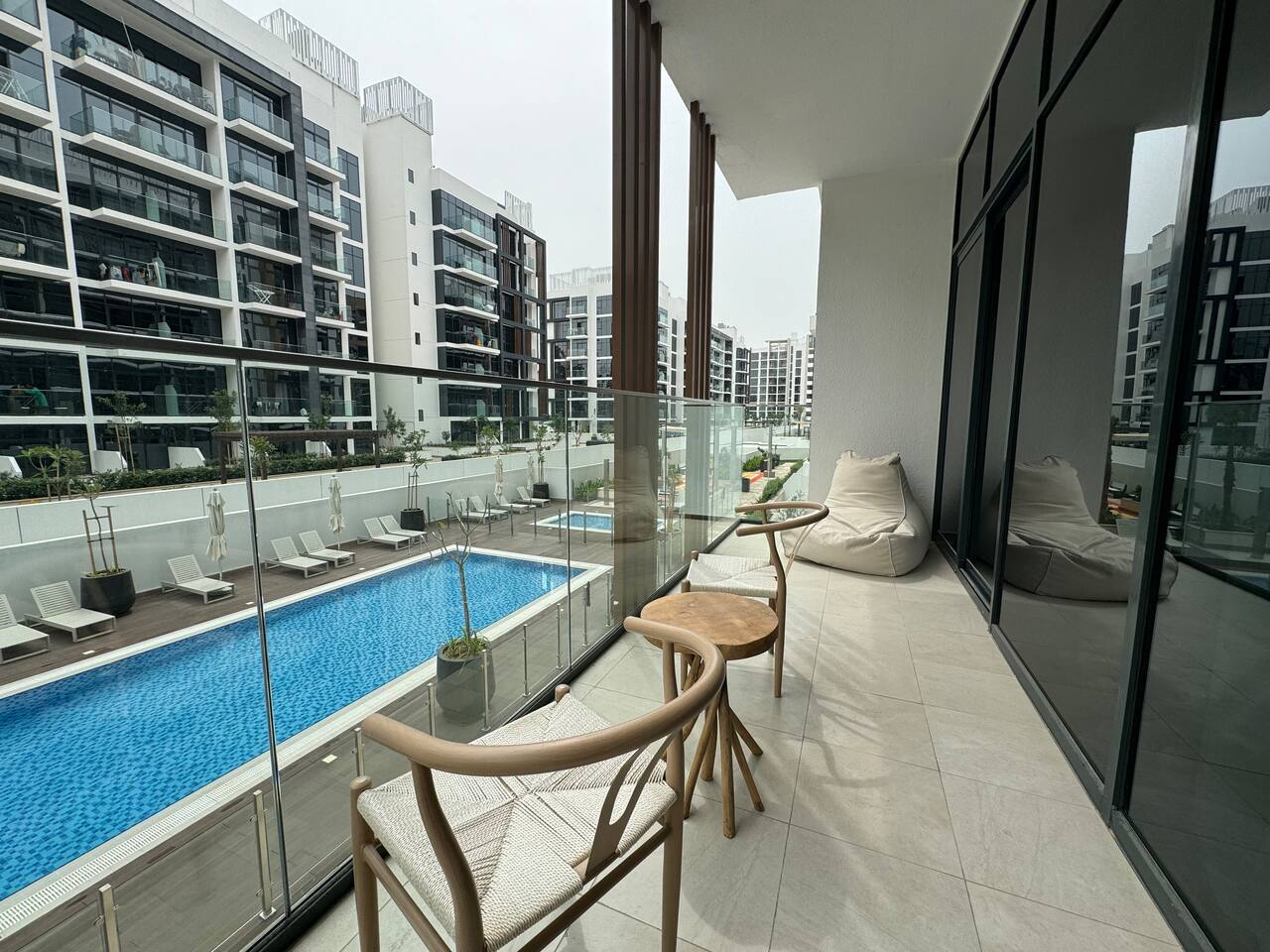 ASHRI HH Breathy Home, with Serene Pool Views