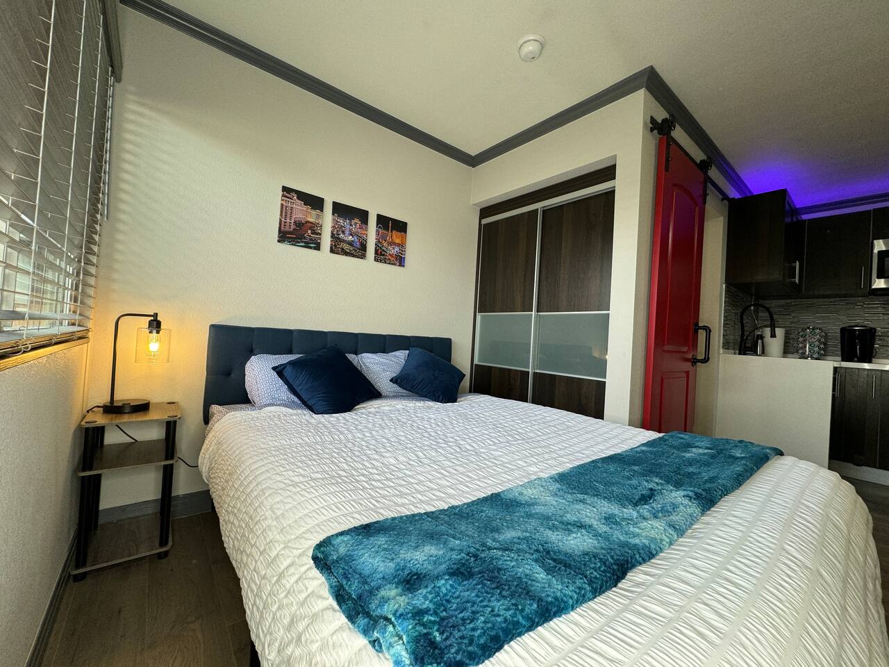 New Condo 2 Blocks from Fremont