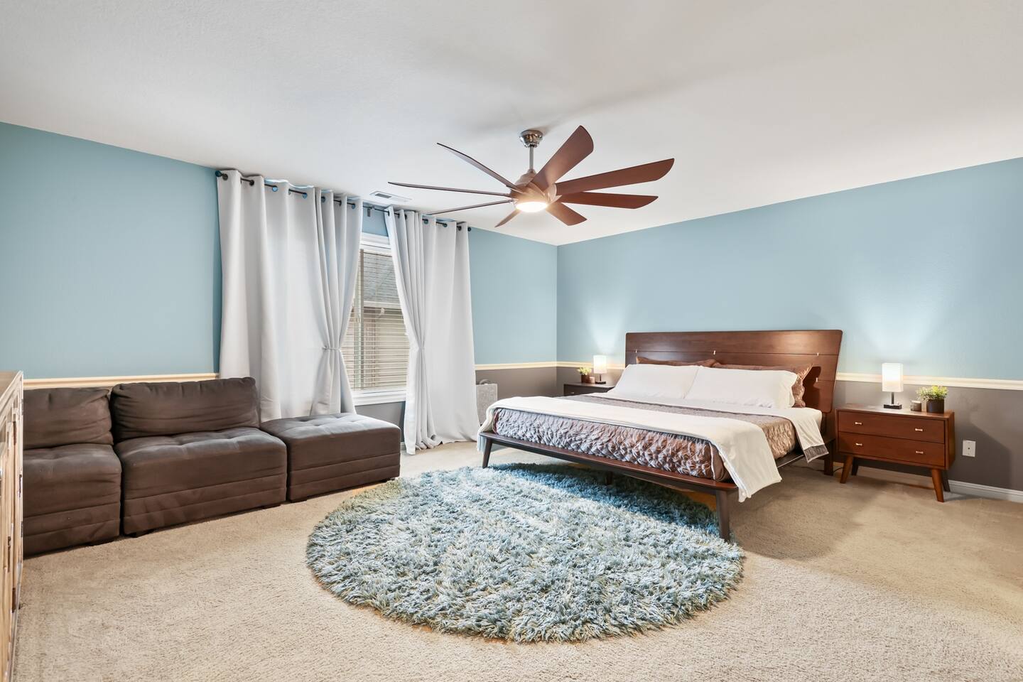 Luxurious 4BR-2.5BA Home In Vancouver&Pets Welcome