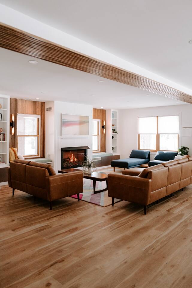 Large Modern Smart Home Sleeps 8 People